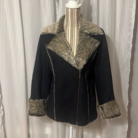 COUNTY suede/faux fur lined coat. Small - Picture 2 of 9